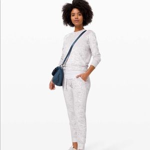 lululemon 🍋 white Warm Down Crew sweatshirt